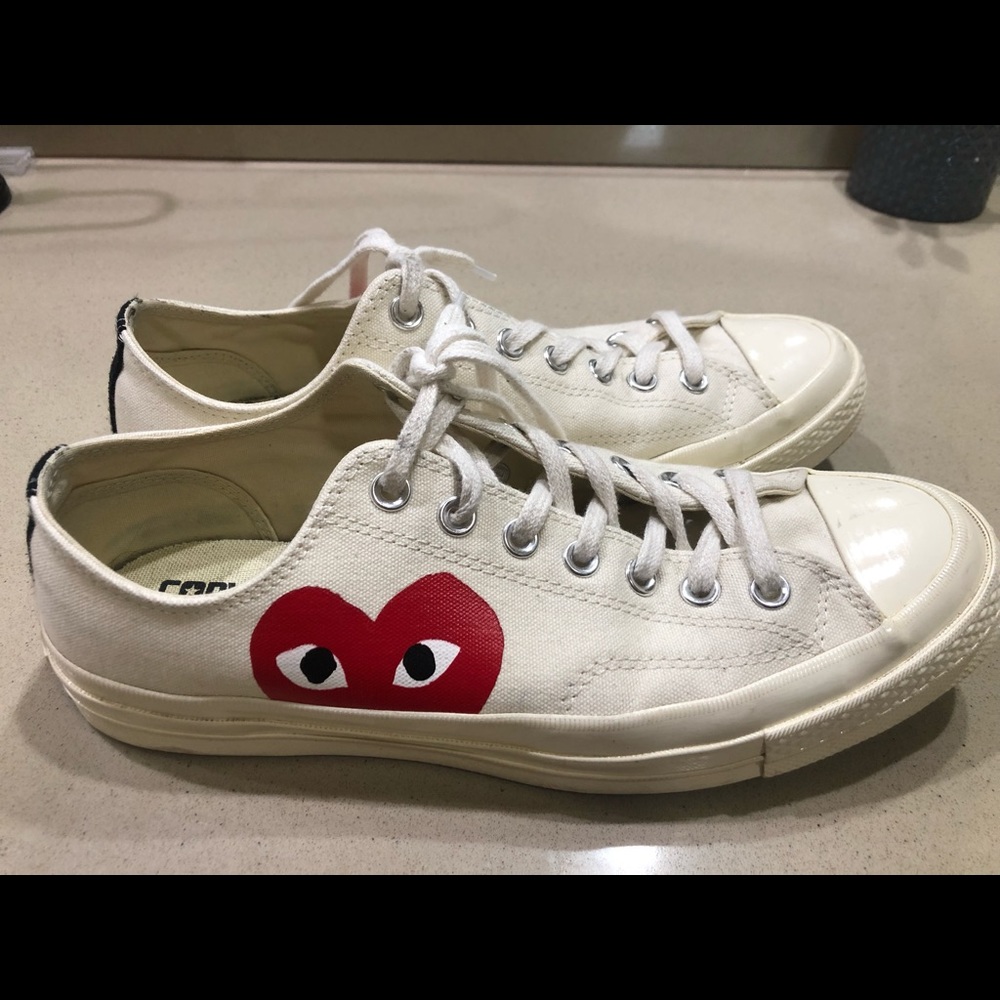 WHITE CONVERSE COMME DES GARÇON SIZE 9!!!